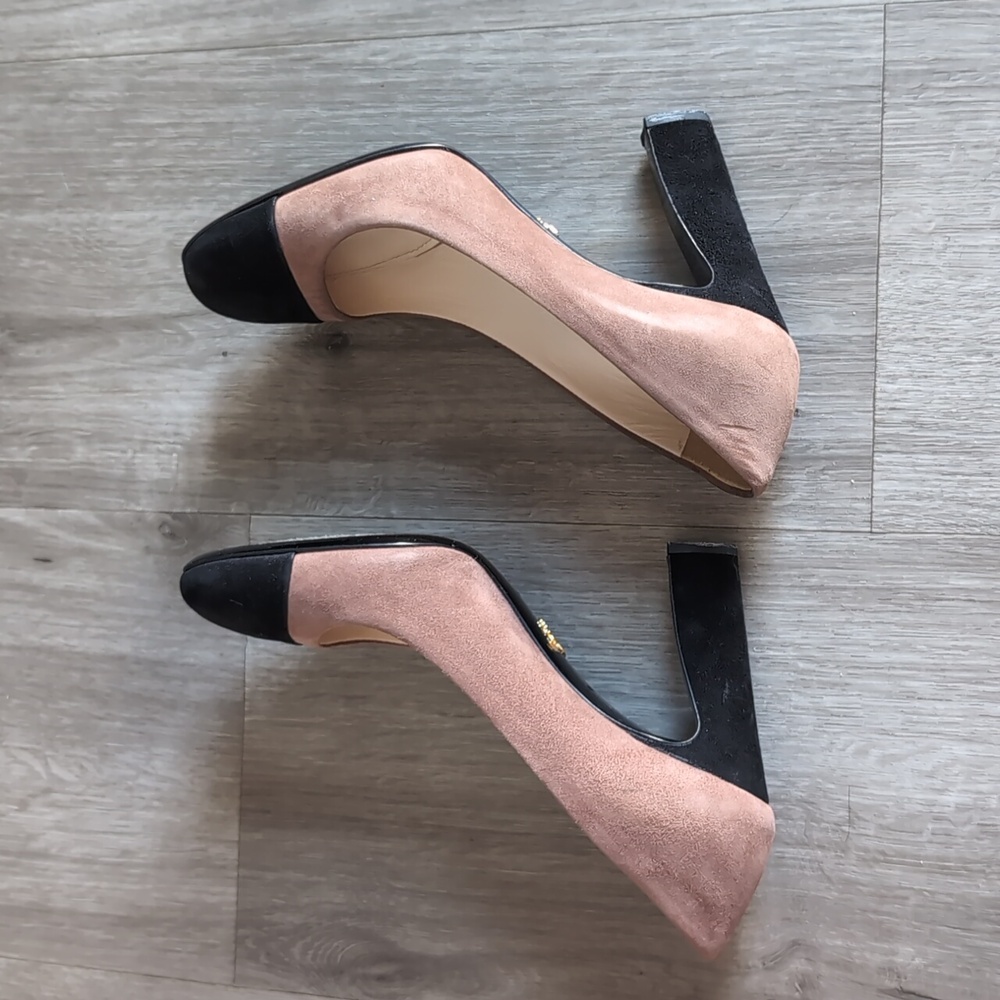 Prada Women's Black and Tan Heels - Picture 4 of 5